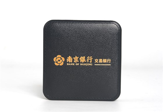 尊行者礼品定制工厂—充电宝礼品定制