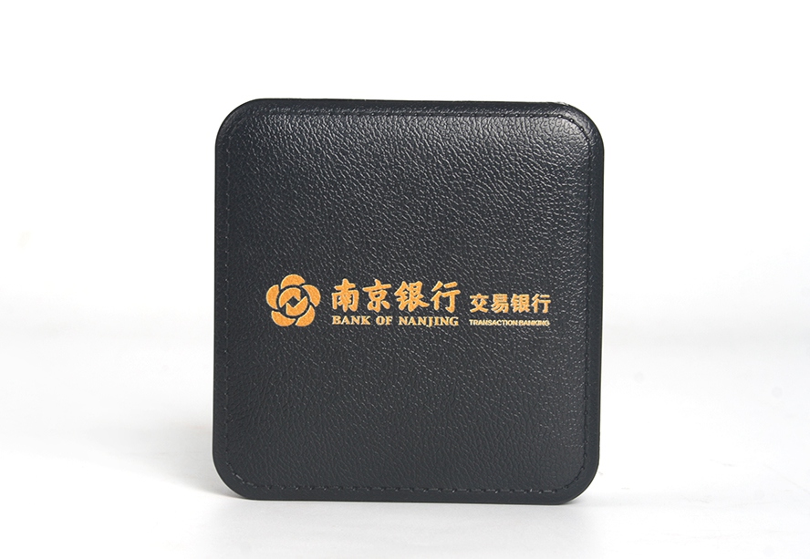 尊行者礼品定制工厂—充电宝礼品定制