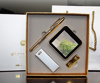 商业社交中，商务礼品怎么定制效果好？